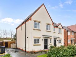 3 bed property, in Gatekeepers Drive, £375,000