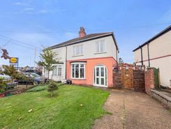 3 bed property, in Yarborough Road, £120,000