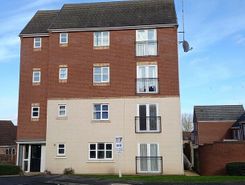 2 bed property, in MUNDESLEY ROAD, £150,000