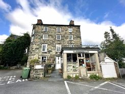 8 bed property, in Ty Seren, £285,000
