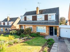 3 bed property, in Sullivan Road, £300,000