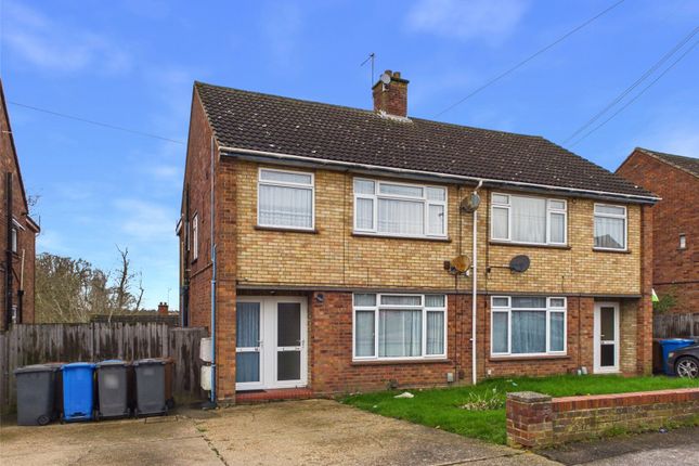 3 bed property, in Dunlin Road, £250,000