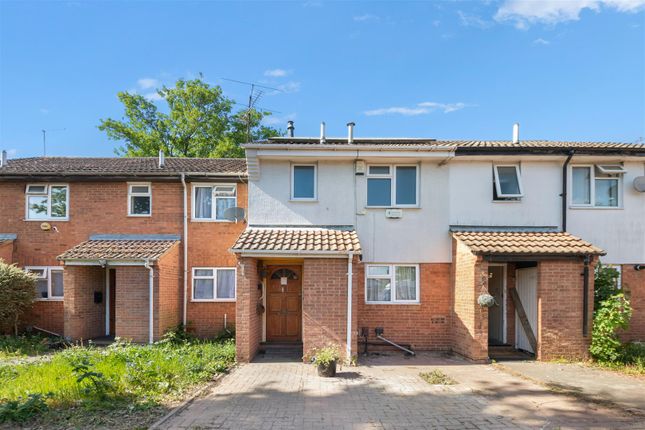 3 bed property, in Brambles Farm Drive, £400,000