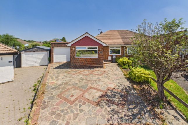 3 bed property, in Crabbe Crescent, £475,000