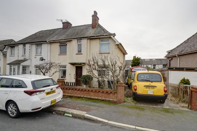 2 bed property, in Leavesley Road, £90,000