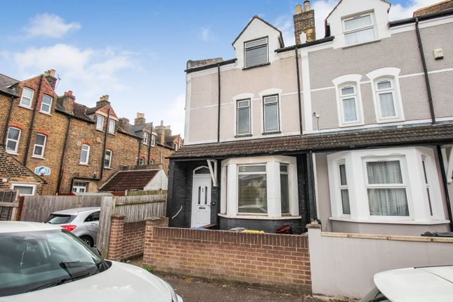 3 bed property, in Cresswell Road SE25, £425,000