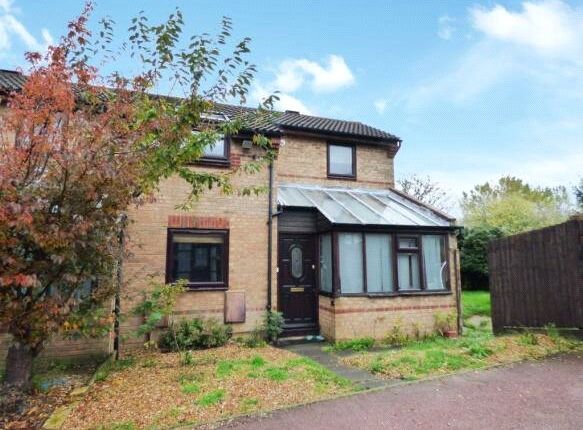 2 bed property, in Grantham Court, £325,000