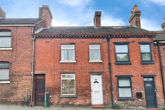 2 bed property, in Buxton Road, £125,000