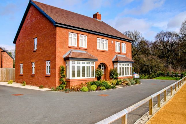 5 bed property, in Seymour Green, £930,000