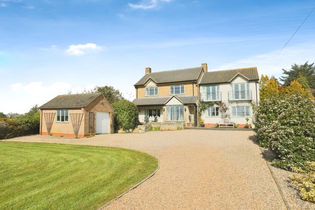 4 bed property, in Murcot Turn, £750,000