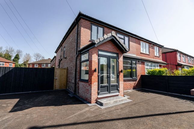 4 bed property, in New Bank Street, £375,000