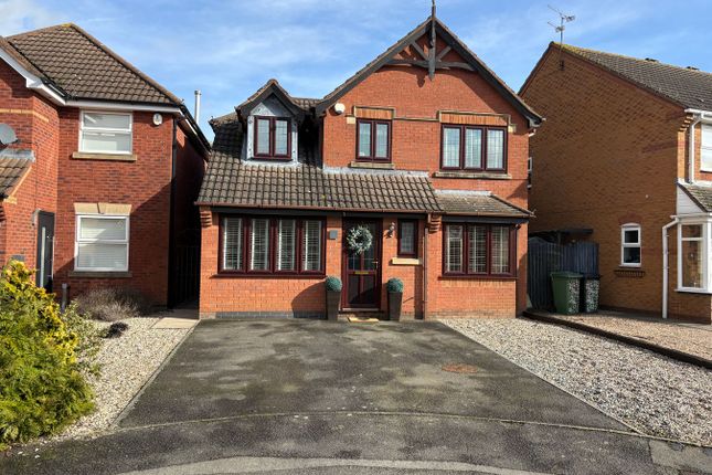 3 bed property, in Glean Close, £355,000
