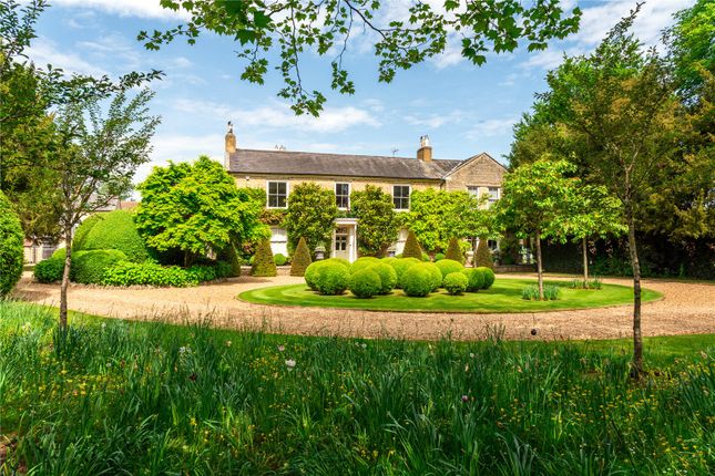 7 bed property, in High Street, £3,000,000