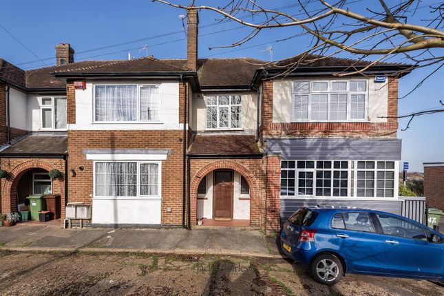 3 bed property, in Hastings Road, £350,000