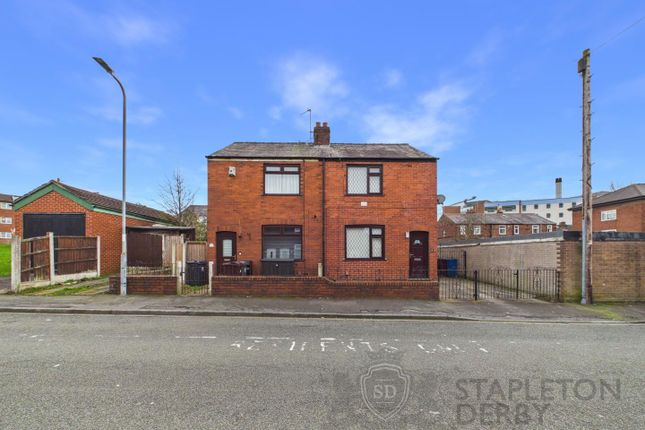 2 bed property, in Brook Street, £160,000