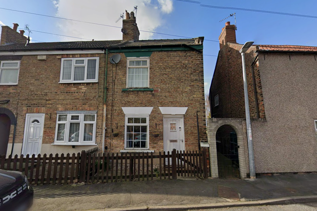 2 bed property, in High Street, £35,000