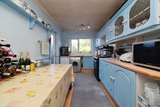 3 bed property, in Ryde Avenue, £80,000