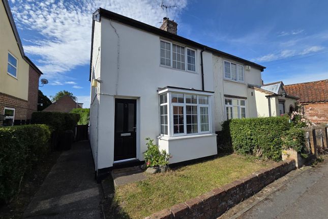 2 bed property, in East View, £180,000