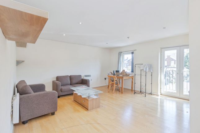 2 bed property, in 238 Welford Road, £150,000