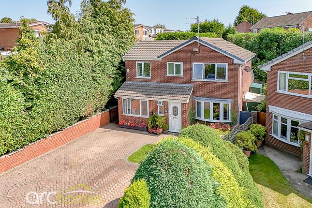 4 bed property, in Greenfield Road, £425,000