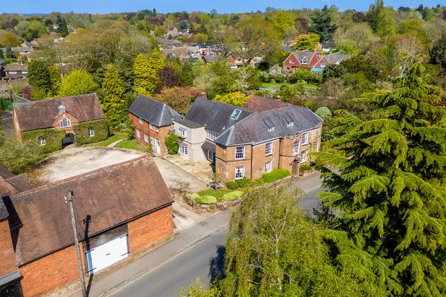 6 bed property, in High Street, £2,000,000