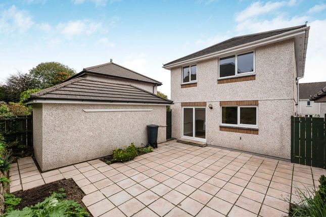 4 bed property, in Meadow Close, £375,000