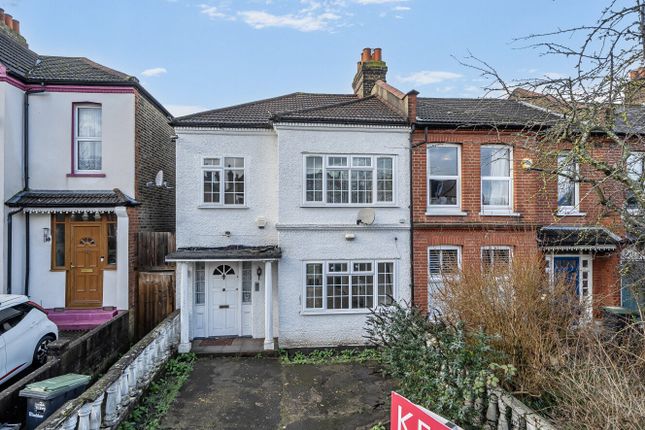3 bed property, in Wellmeadow Road, £575,000