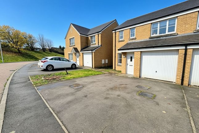 3 bed property, in Maes Brynach, £229,999