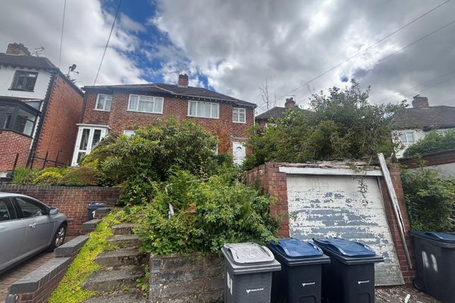3 bed property, in Metfield Croft, £200,000