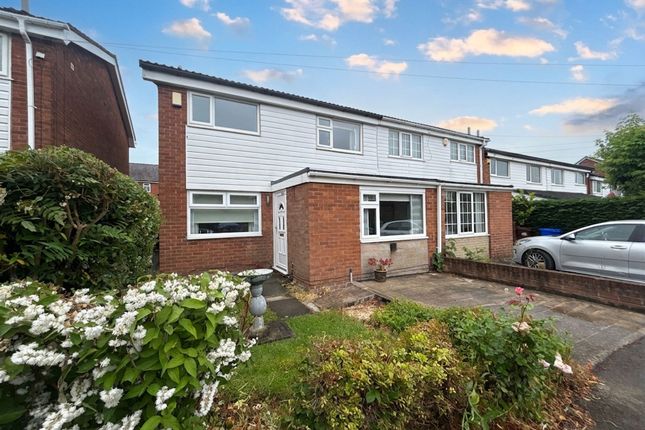 3 bed property, in Simpson Grove, £300,000