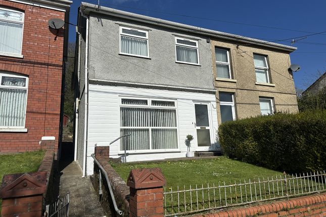3 bed property, in Glan Yr Ysgol, £170,000