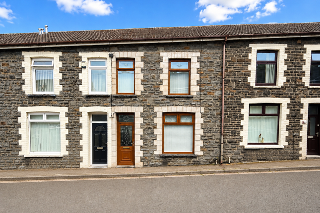 3 bed property, in Jubilee Road, £145,000