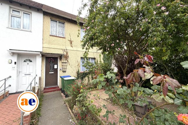 3 bed property, in Howbury Lane, £295,000