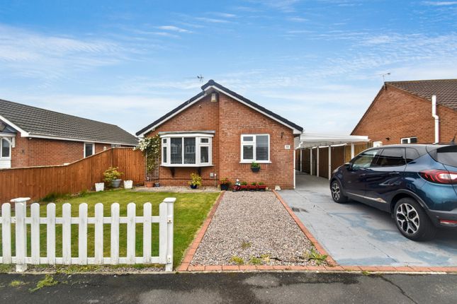 3 bed property, in Beacon Park Drive, £275,000