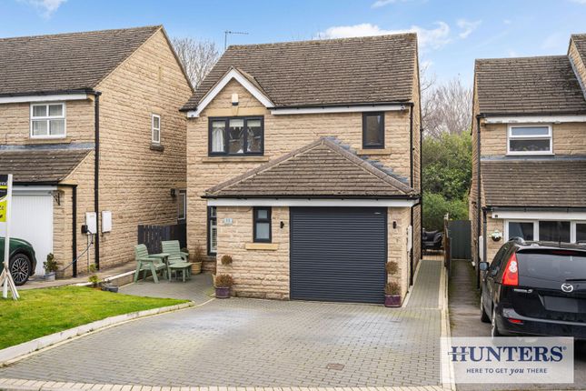 3 bed property, in Greencroft Close, £325,000