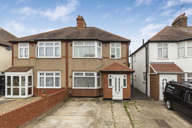 3 bed property, in Worton Gardens, £800,000
