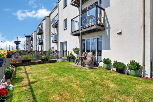 2 bed property, in 26 Mariners View, £129,000