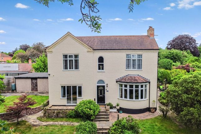 4 bed property, in Waterhouse Lane, £650,000