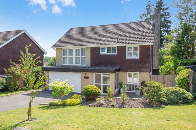 4 bed property, in Mill Rise, £525,000