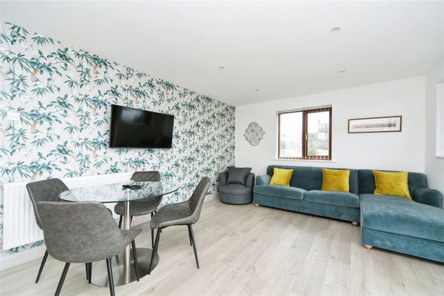 2 bed property, in Helen Terrace, £235,000
