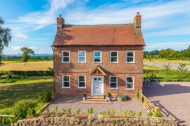 4 bed property, in Nash, £800,000