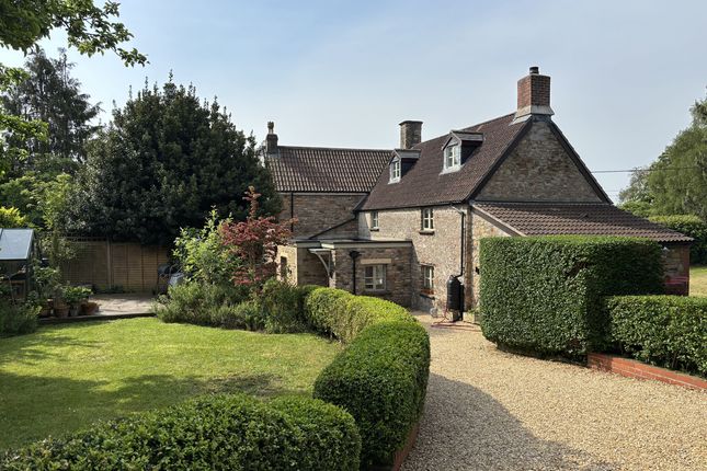 4 bed property, in Clevedon Road, £925,000