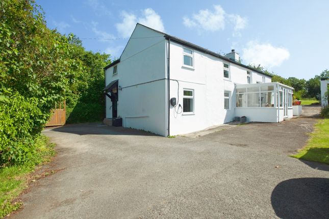 6 bed property, in Higher Middle Hill, £700,000