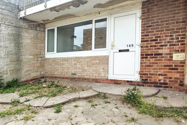 2 bed property, in Sheppey Beach Villas, £70,000