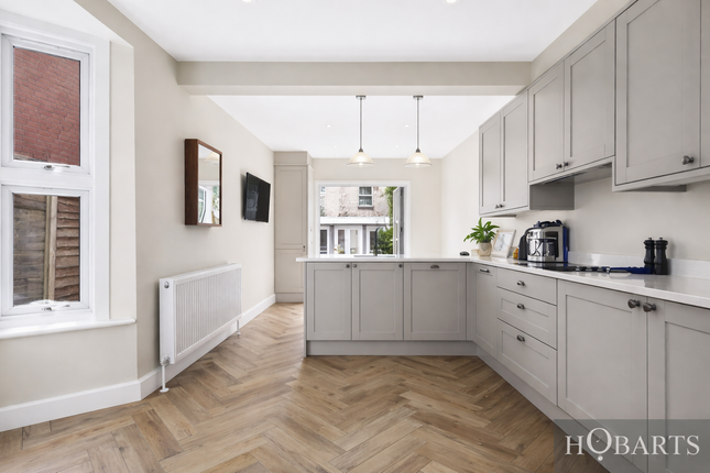 3 bed property, in Whittington Road, £920,000