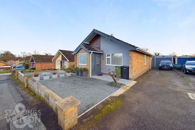 3 bed property, in Willow Close, £330,000
