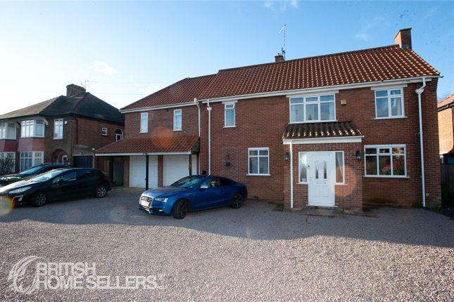 6 bed property, in Queens Road, £450,000
