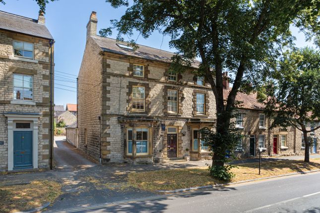 6 bed property, in Eastgate, £575,000