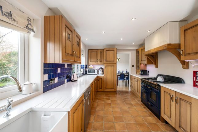 5 bed property, in Albert Road, £800,000