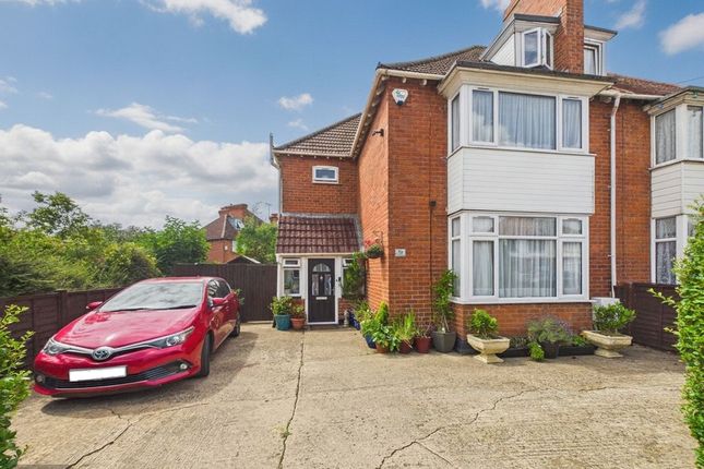 5 bed property, in Podsmead Road, £450,000